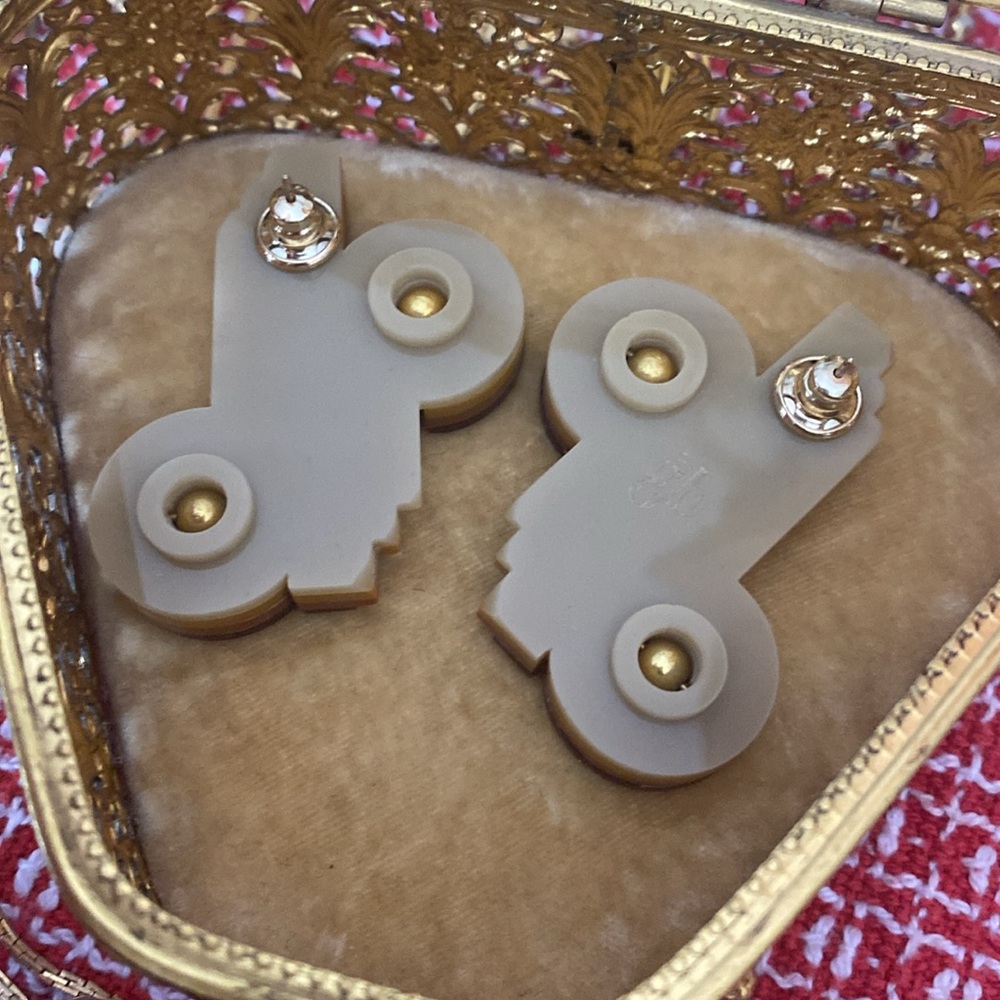 Retro Burgundy and Gold Layered Statement Clip Earrings - Picture 2 of 4